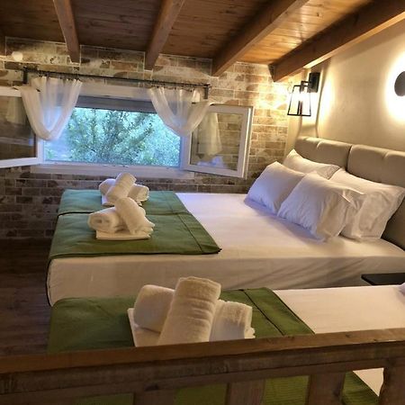 Green Olive Studios 2 زيوس ماماس المظهر الخارجي الصورة